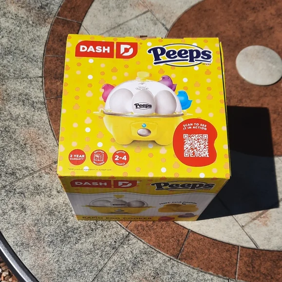 Dash Peeps Rapid Egg Cooker - Bright Yellow - Picture 2 of 6